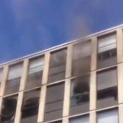 Brand, kat springt uit raam vijfde verdieping