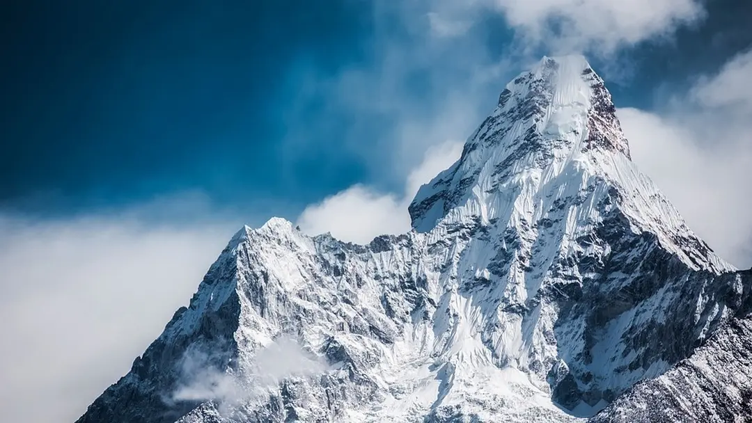 Poolse bergbeklimmer redt Indiase bergbeklimmer uit kloof op de Himalaya